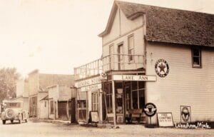 Lake Ann Grocery