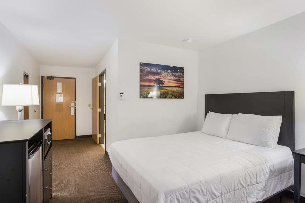 Room at Americas Best Value Inn - Courtesy Sonesta International Hotels