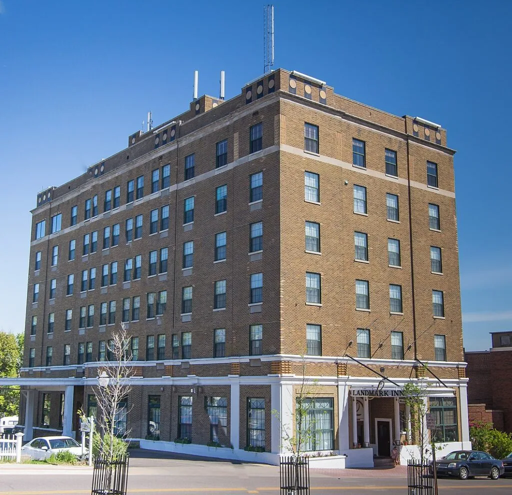 Landmark Inn Marquette