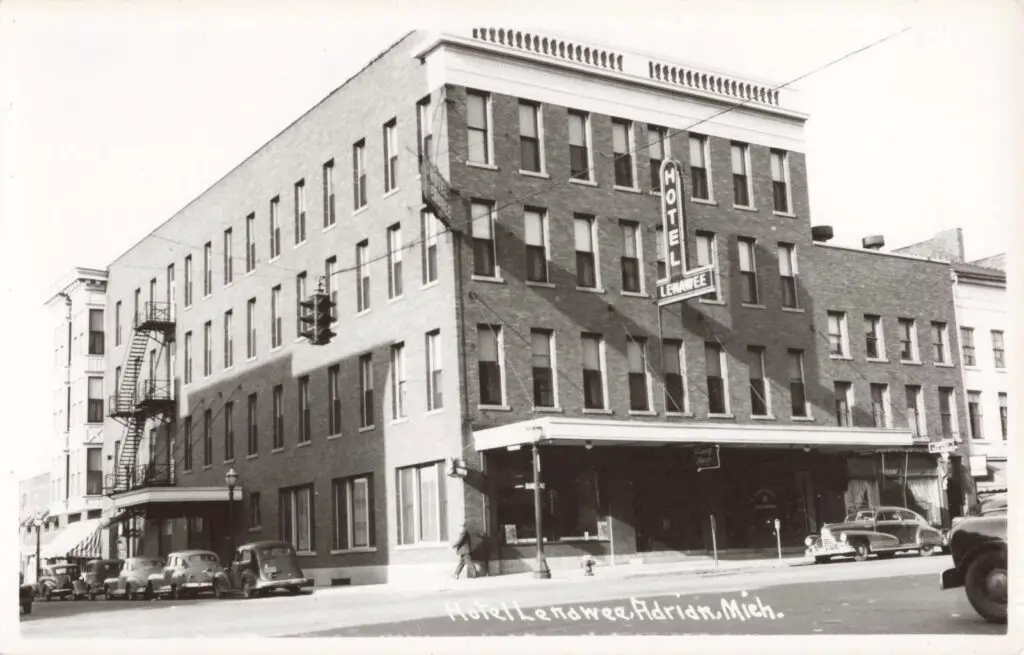 Hotel Lenawee