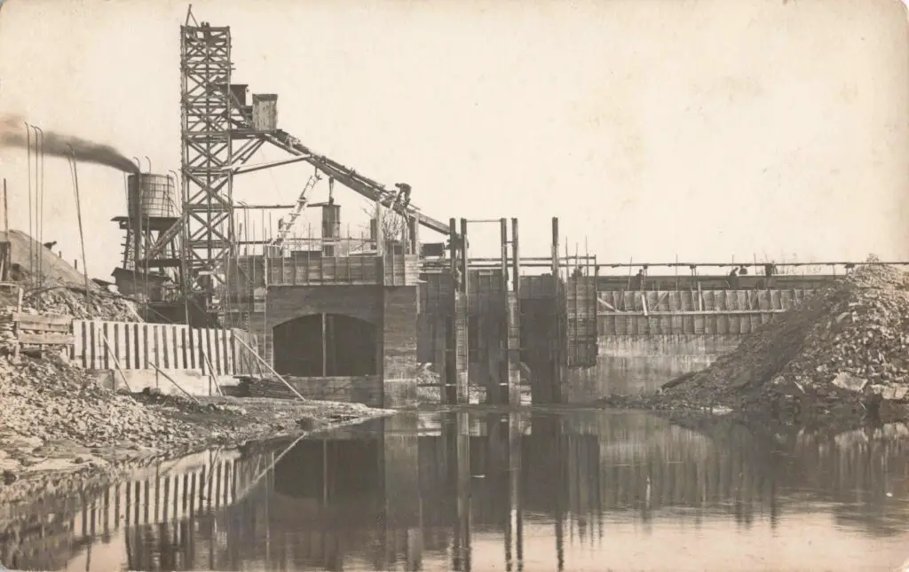 Construction Of The Sturgis Hydro Dam