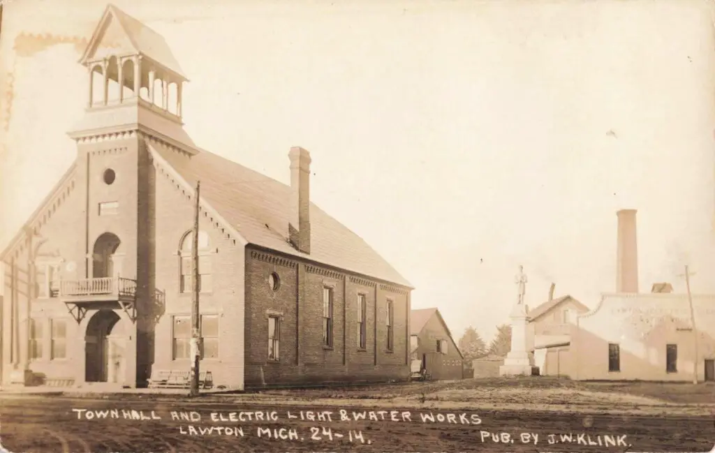 Lawton Town Hall
