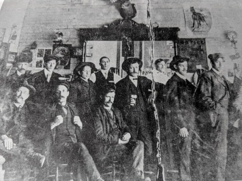 Darcys Saloon