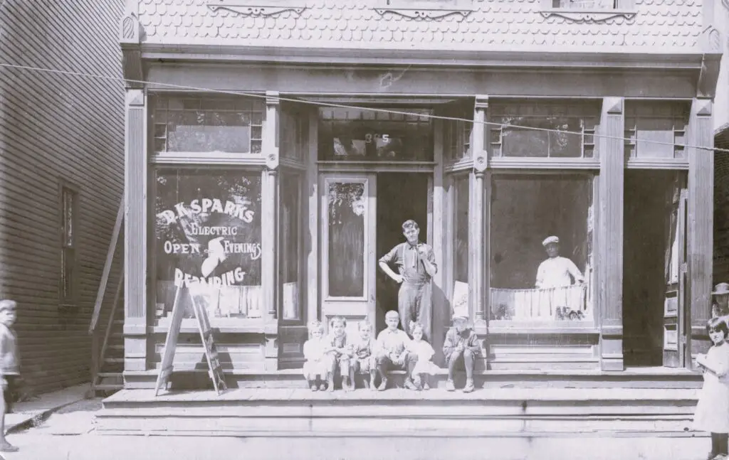 Detroit Shoe Shop C1910