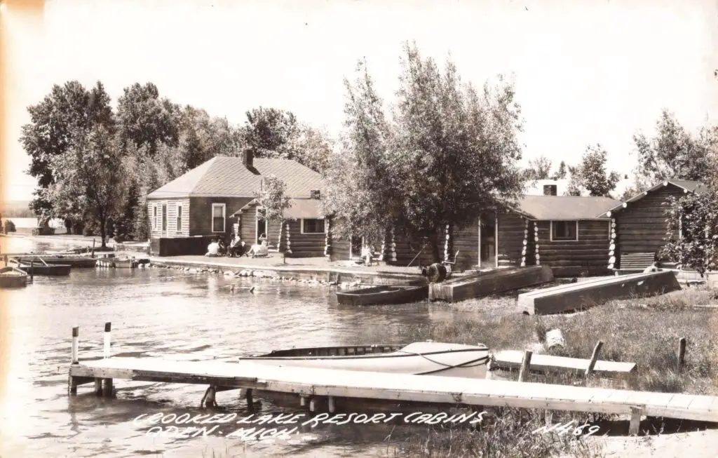 Historic Cabins By A Serene Lake.