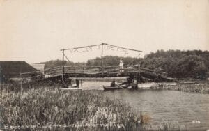 Tinder 44457 Tinder Rppc 088913 Tinder Rppc 088913 1640X1029