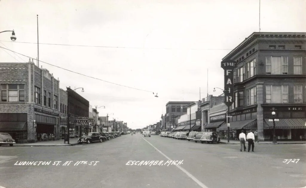 Historic Street View Of Escanaba.