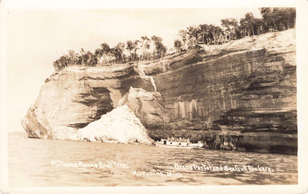 Pictured Rocks Munising