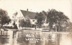 Historic Hotel By The Water