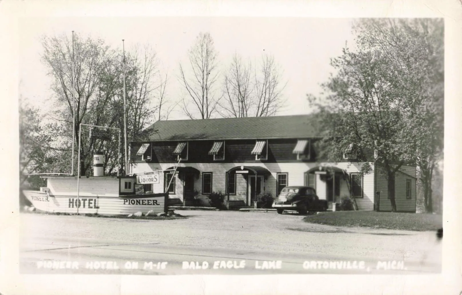 The Ortonville Pioneer Hotel &Amp;Amp; Boat Bar On M-15 At Bald Eagle Lake