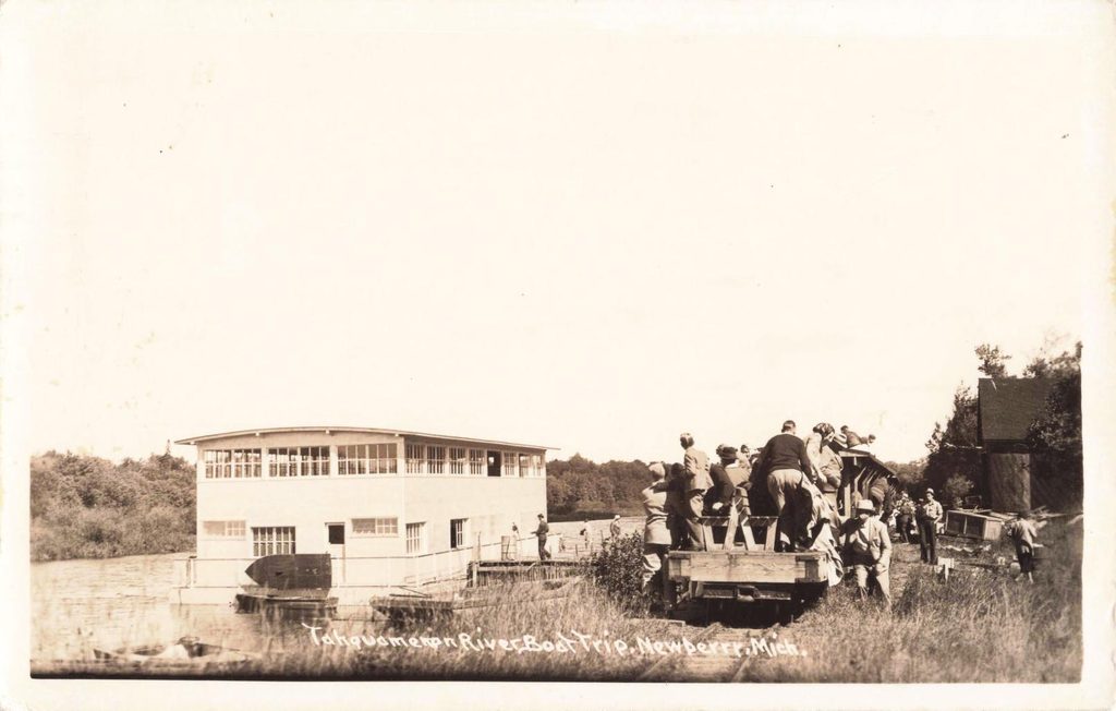Tahquamenon River Boat Trip Newberry Mich 1